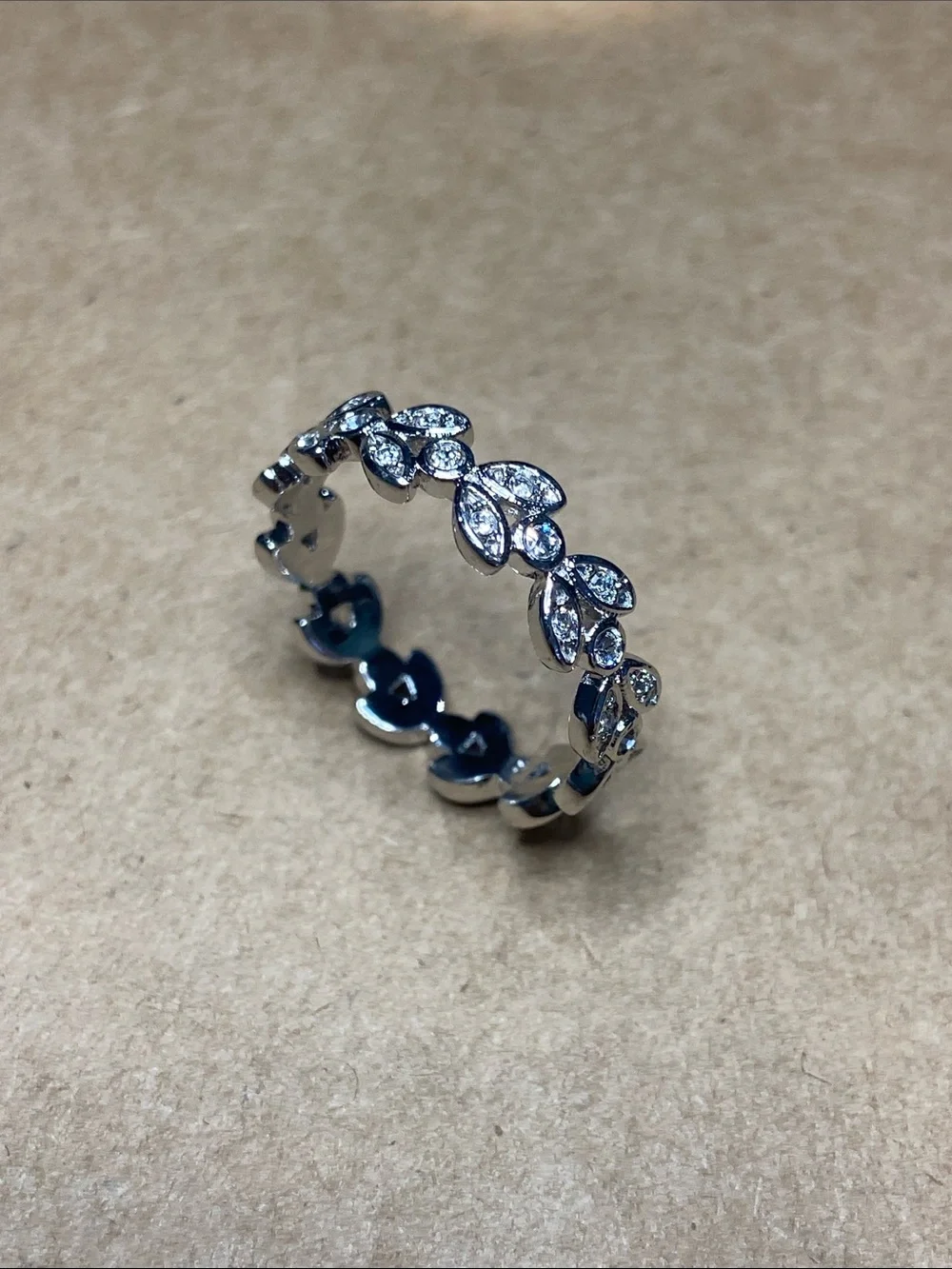 Sterling Silver Leaf Halo Band with Cubic Zirconias - Size 8